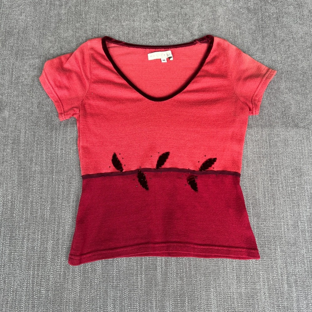 Bette Paige Knit Top Womens Medium Red Two Tone V-Neck Velvet Beaded Pullover